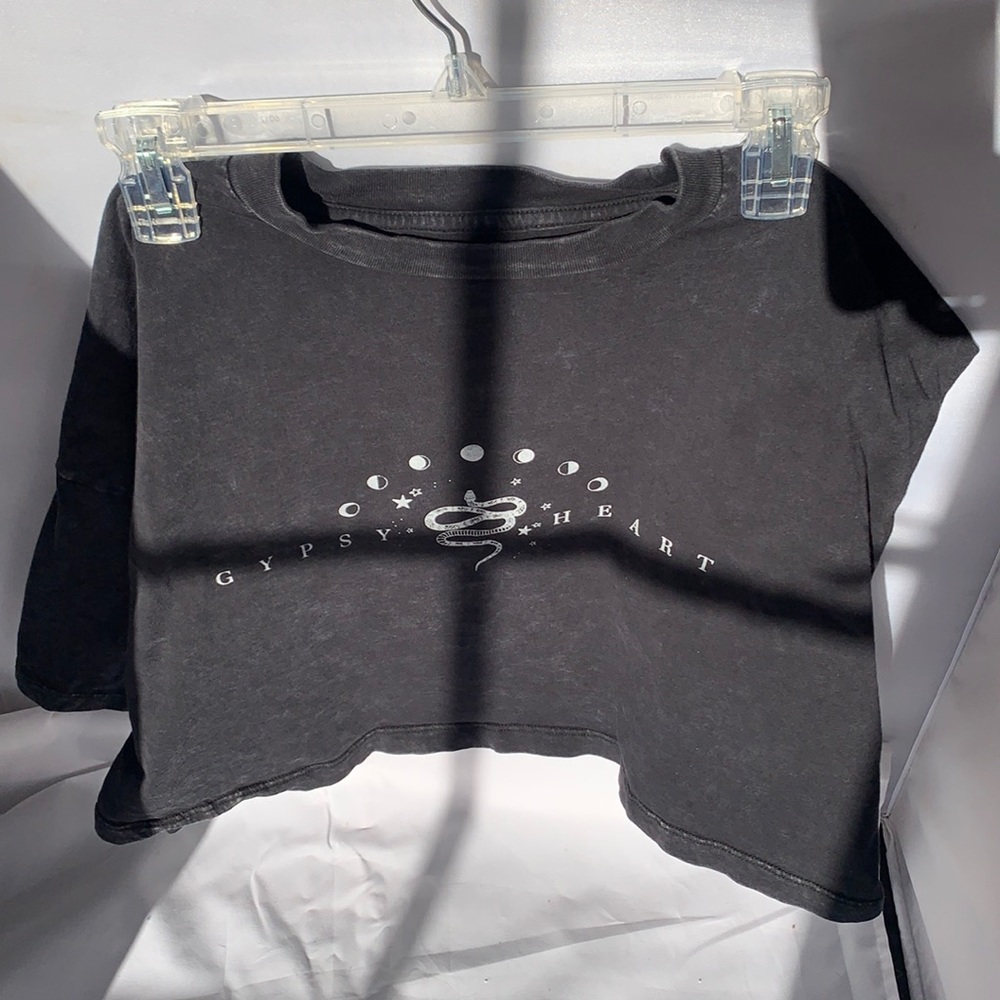 Black mid drift loose tee shirt